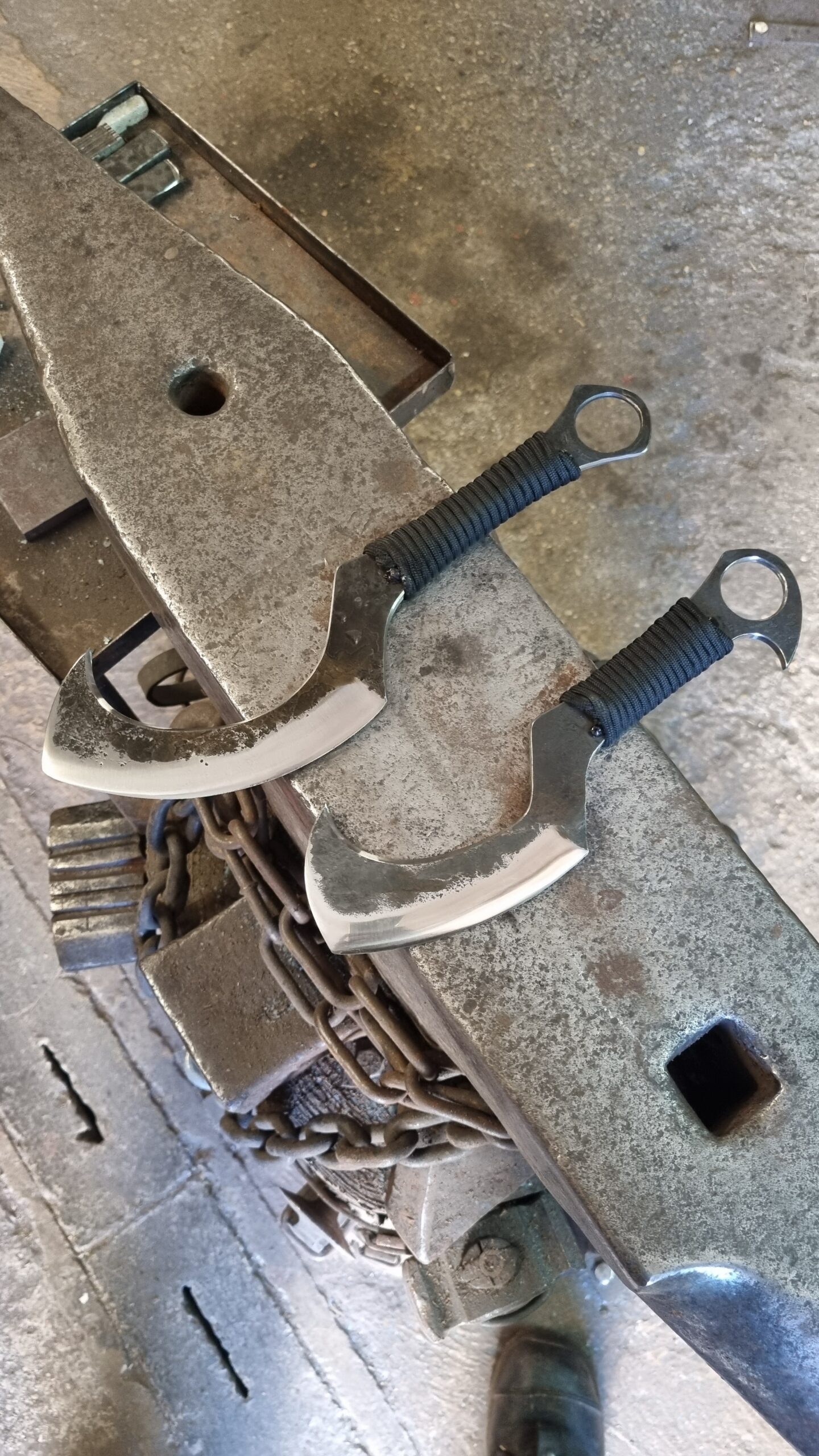 Handgeschmiedetes Allzweck-Arbeitsmesser (Hand-forged all-purpose utility knife) 2