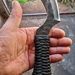 Handgefertigtes Sammlerstück in Sichel-Form 4