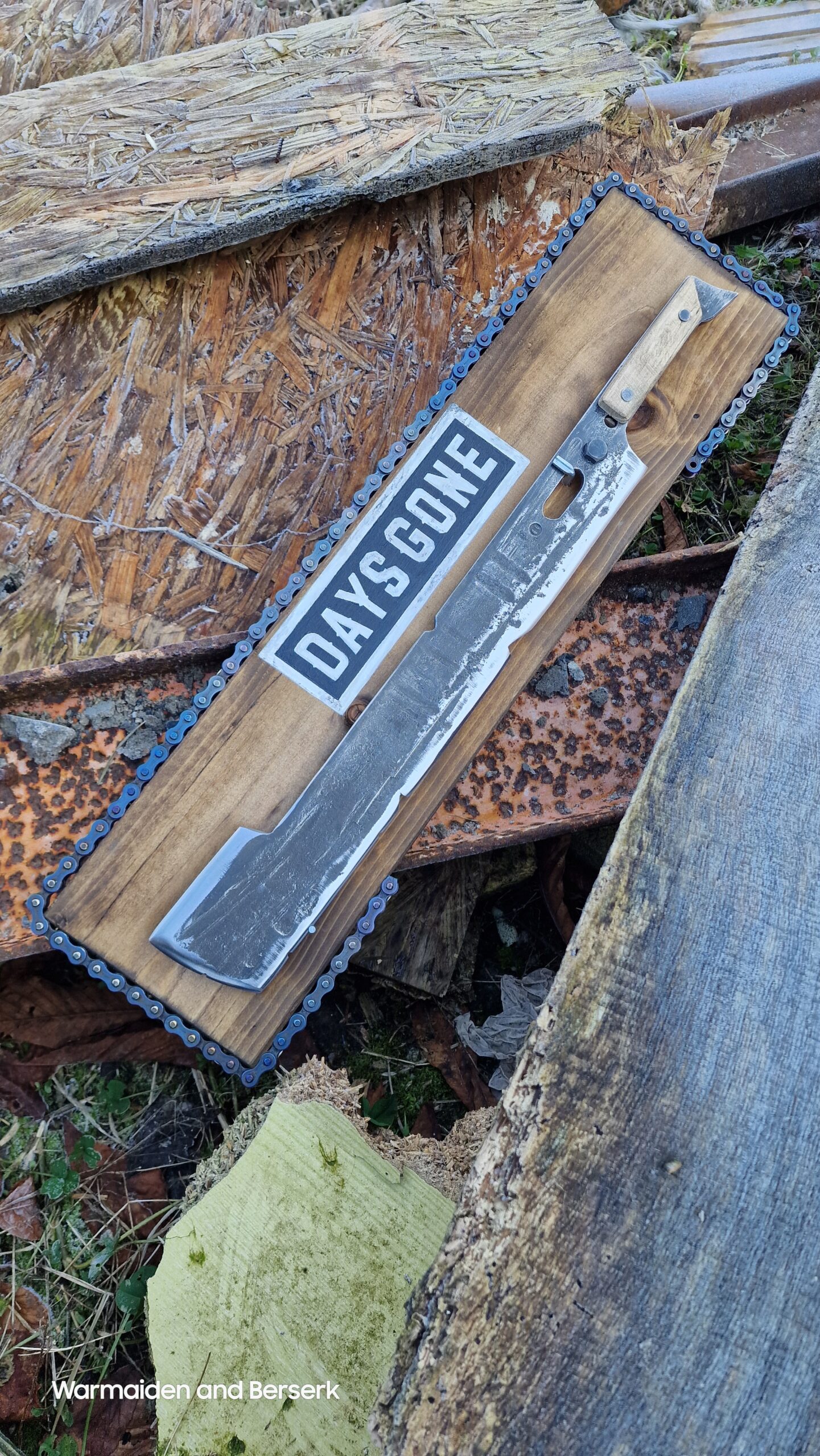 Handgeschmiedete 'Deacon' Replik auf Display – Bild 15