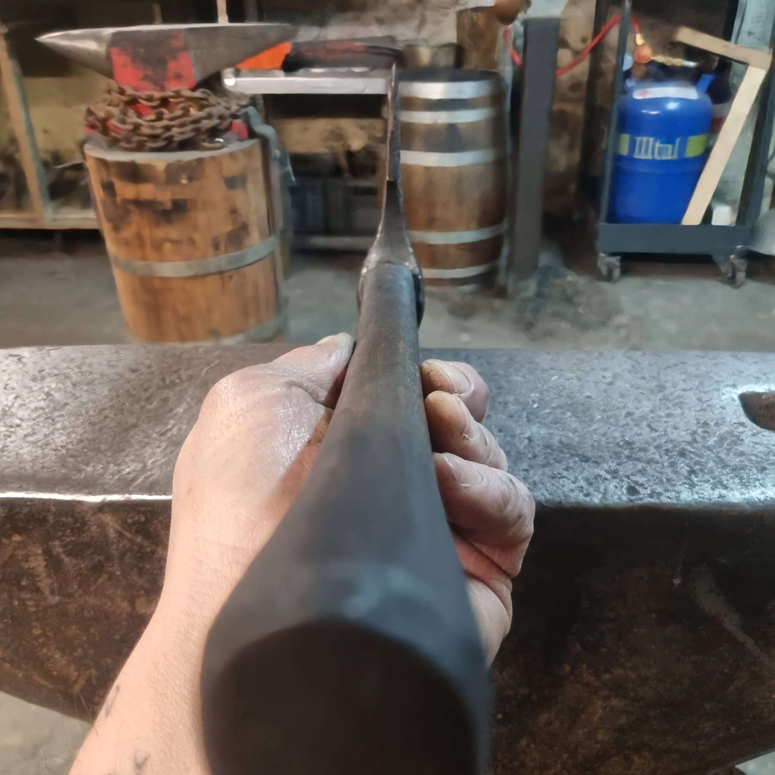 Handgefertigtes nordisches Sammlerstück - zweiohriges Design – Bild 8