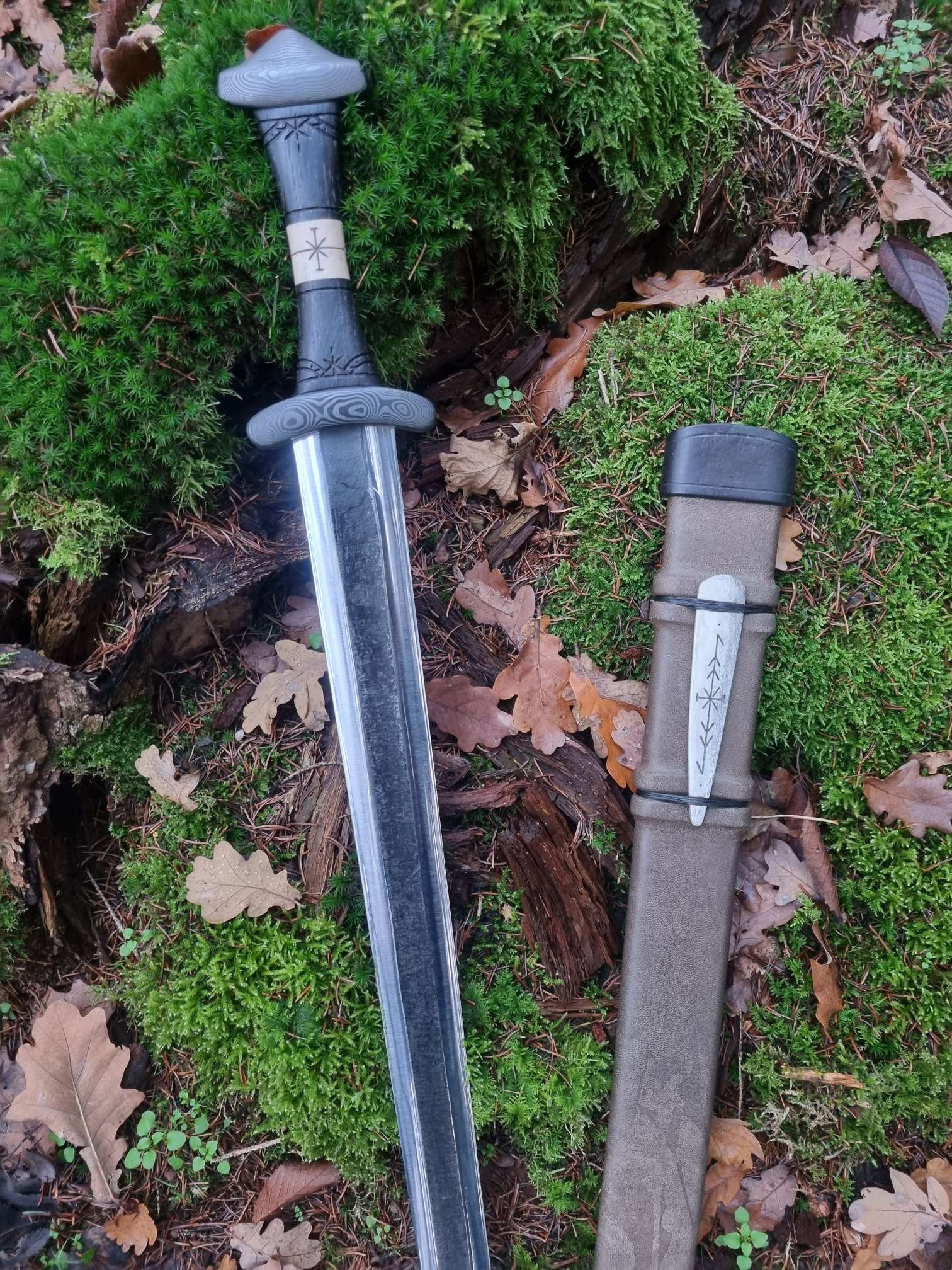 Handgeschmiedetes Fantasy Wikinger-Schwert (Hand-forged fantasy Viking sword) 8