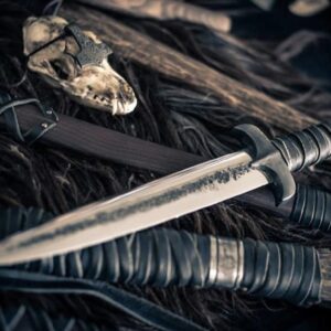 Nemedische Replik - Handgeschmiedetes Sammlerstück aus Federstahl