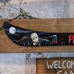 Jason Collector’s Piece 2 - handbemalte Dekoration auf Holzdisplay