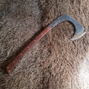 Handgeschmiedeter "Predator" aus einem einzigen Stück Karbon Stahl, in sehr ausgefallener Form