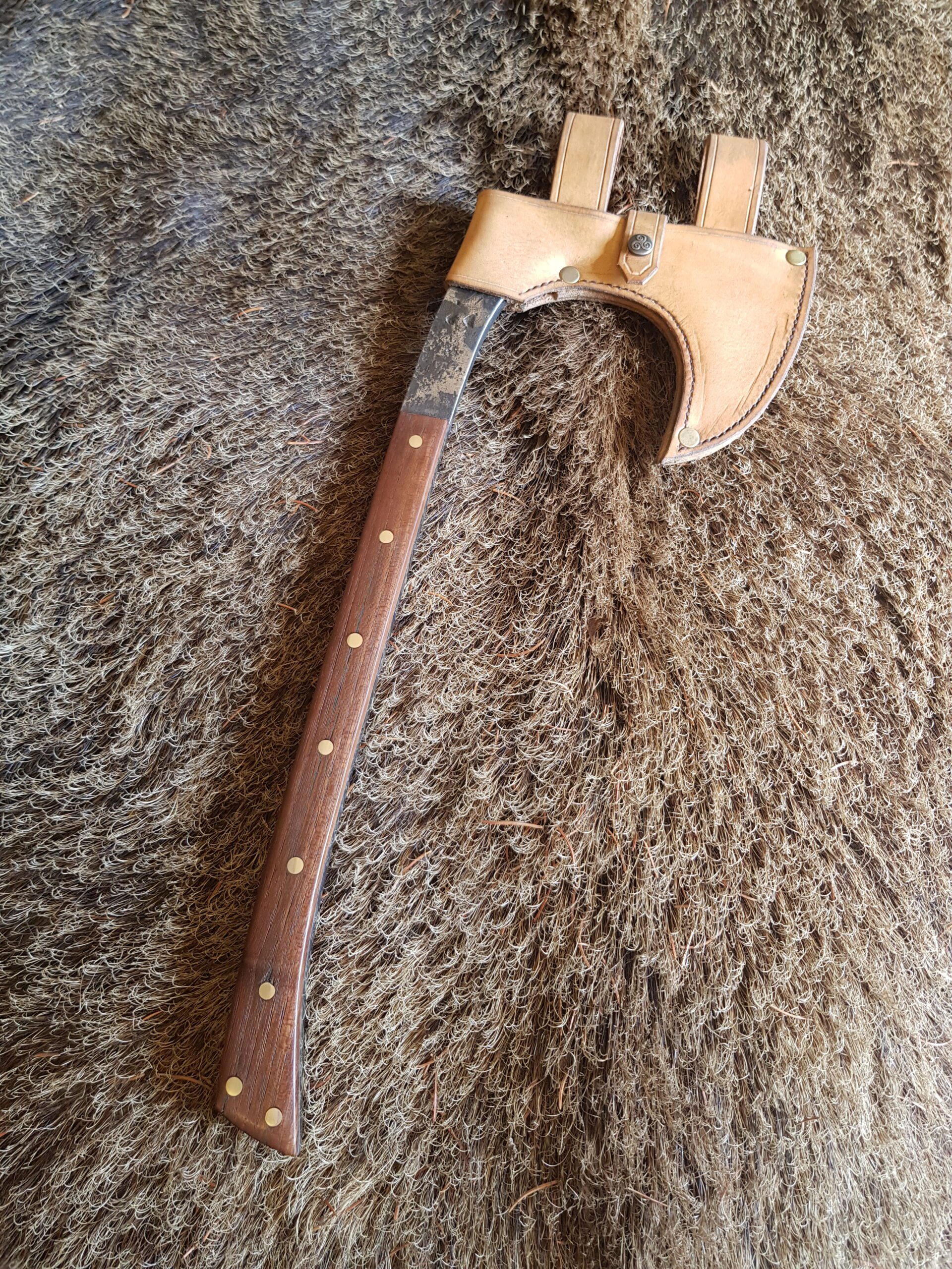 Handgeschmiedeter "Predator" aus einem einzigen Stück Karbon Stahl, in sehr ausgefallener Form – Bild 9