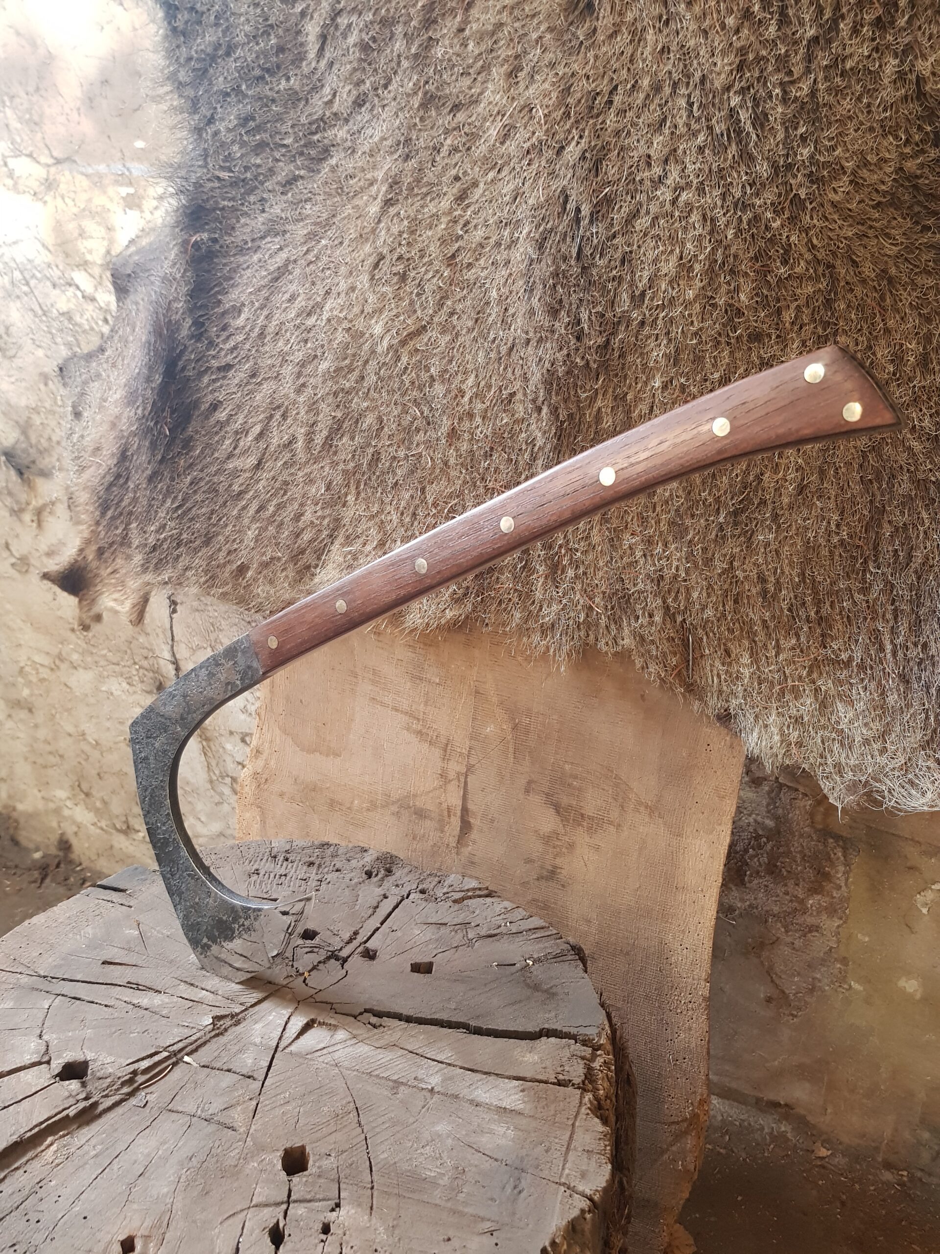 Handgeschmiedeter "Predator" aus einem einzigen Stück Karbon Stahl, in sehr ausgefallener Form – Bild 12