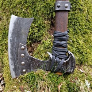 Handgefertigtes Fantasy-Sammlerstück „Schildbrecher“ - inspiriert von epischen Legenden