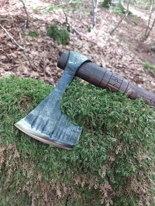 Handgeschmiedete Baltic/Fantasy/Conan Replik (Hand-forged Baltic/Fantasy/Conan replica) 1