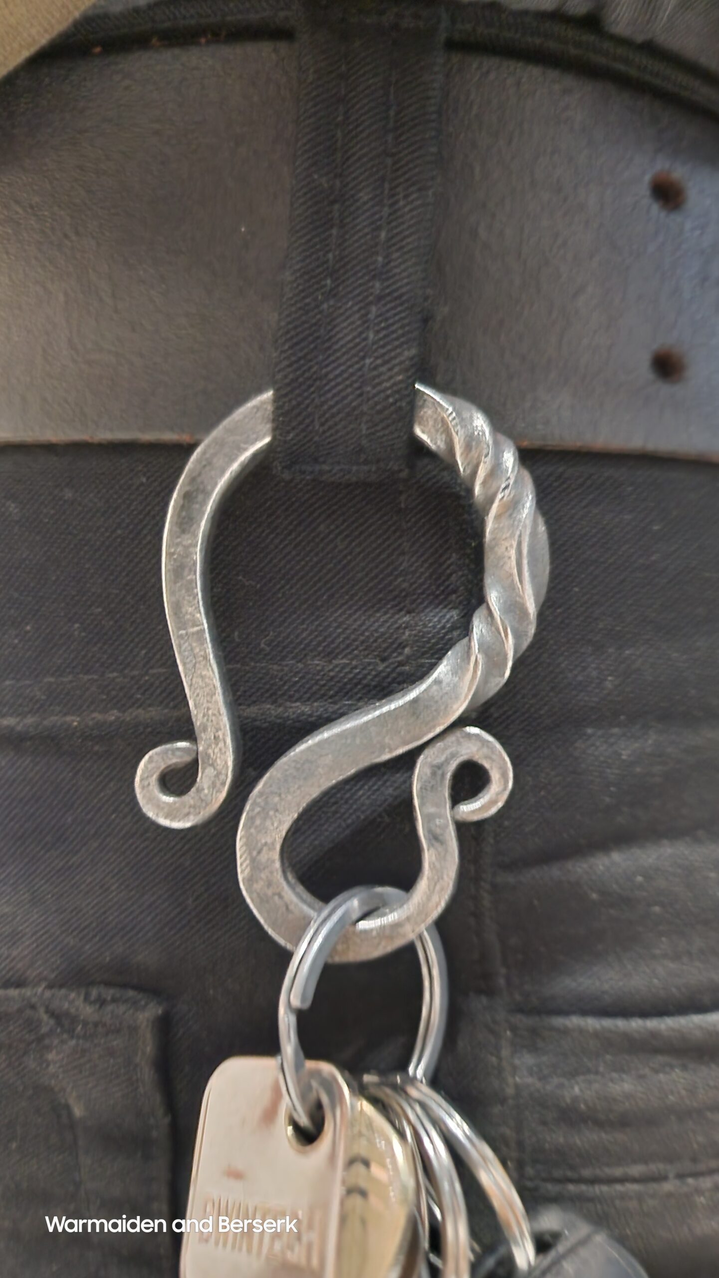 Handgeschmiedeter Karabinerhaken für den Schlüsselbund (Hand-forged carabiner keychain) 3