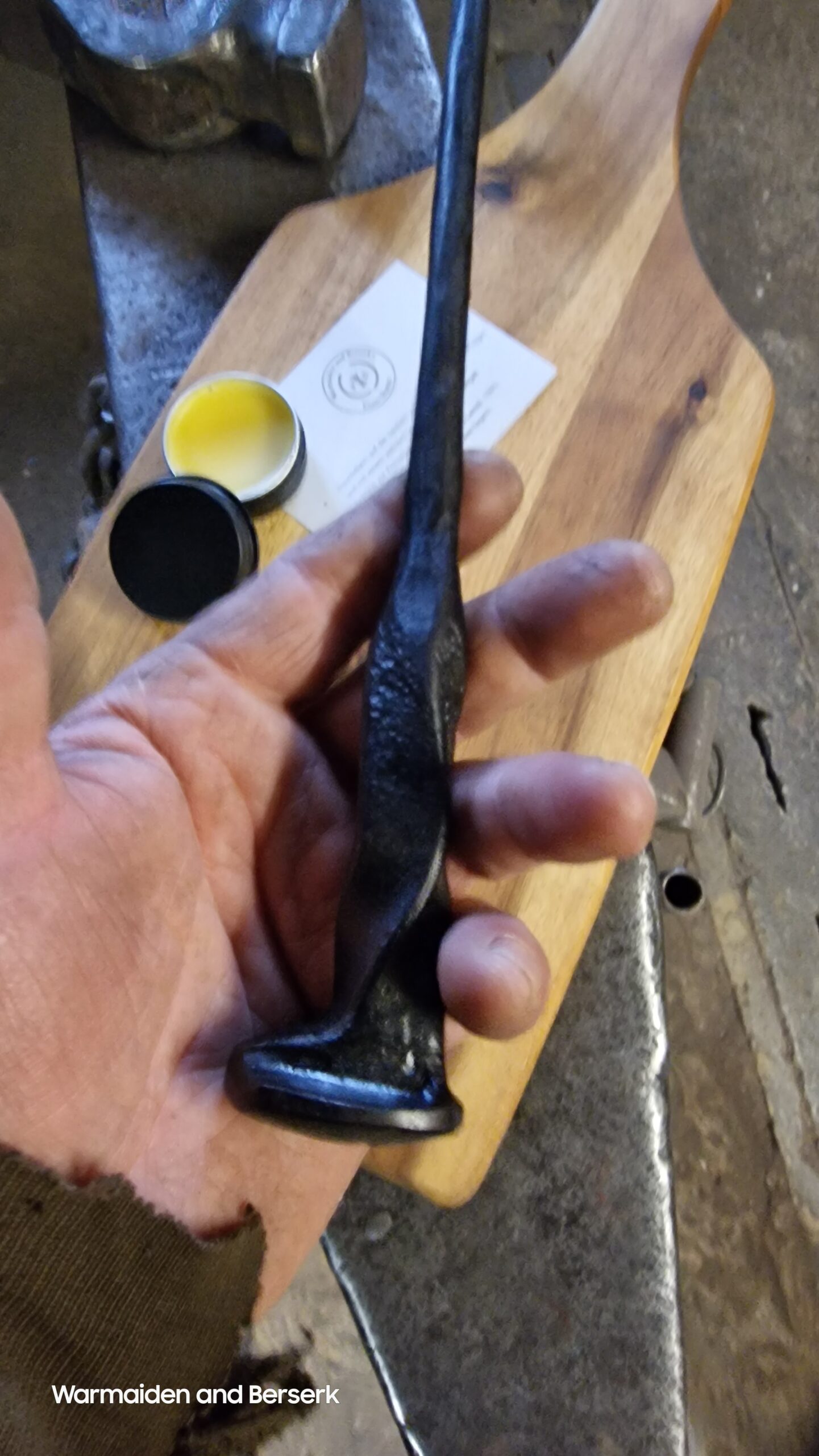 Handgeschmiedeter, kleiner Fleischwender (Small hand-forged meat turner) 2
