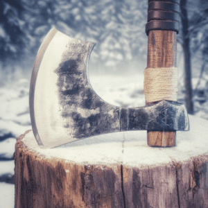 Wikingeraxt in Winterwald (Viking axe in winter forest) 1
